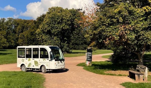 westonbirt shuttle bus and bus stop